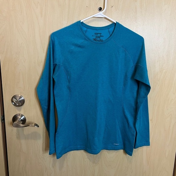Patagonia Tops - Patagonia Capilene 3 midweight long sleeve